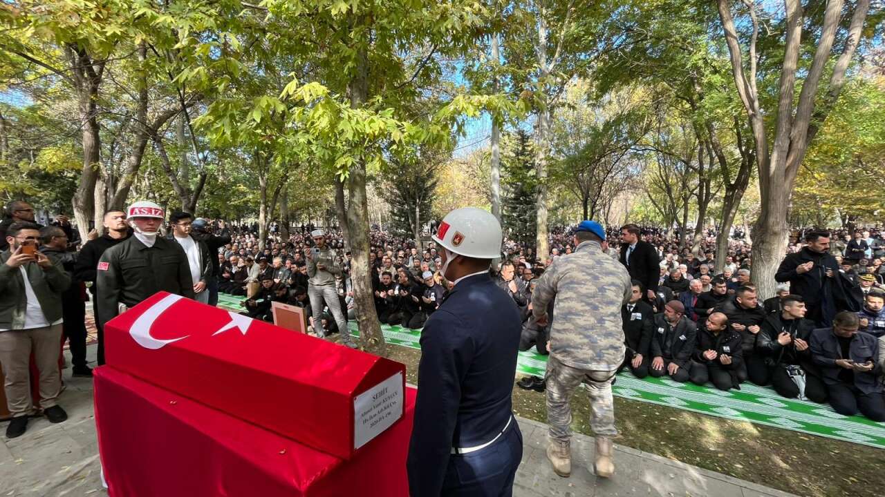 Konya’da şehit eşinden Ahmet Yasir Kuyucu’ya yürek yakan veda 33